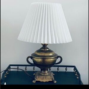 Vintage Hammer Brass Table Lamp